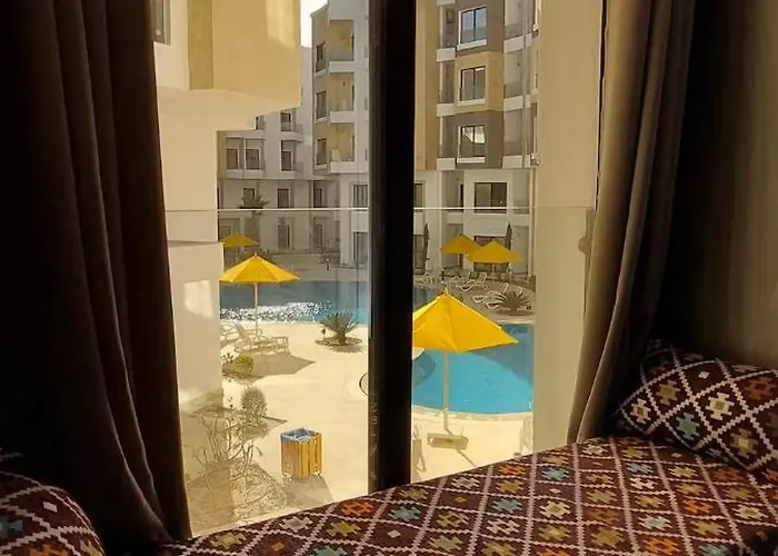 Relax, Pool View, 1-bedroom With Balcony Appartement